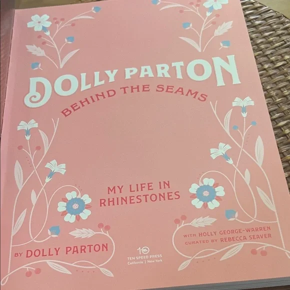 #0965** Dolly Parton 'Behind the Seams' Book - Picture 5 of 14